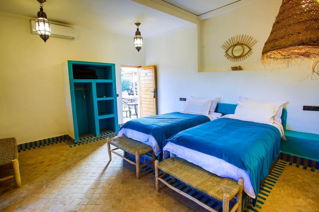 Riadsuerteloca Merzouga Hassilabied 외부 사진 A bedroom at the hotel