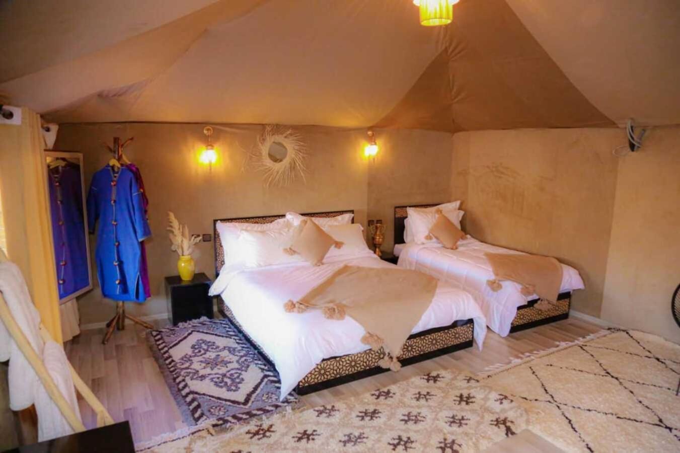 Riadsuerteloca Merzouga Hassilabied 외부 사진 Luxury tent interior