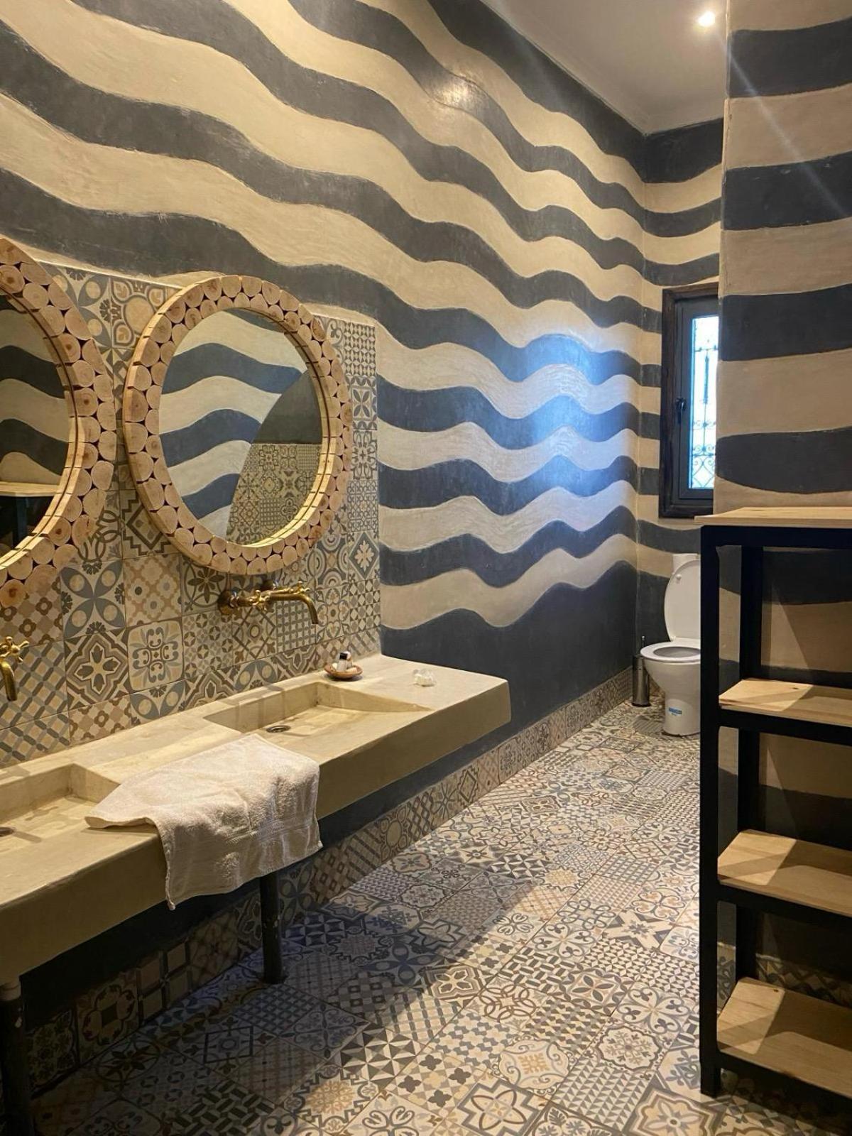 Riadsuerteloca Merzouga Hassilabied 외부 사진 Bathroom